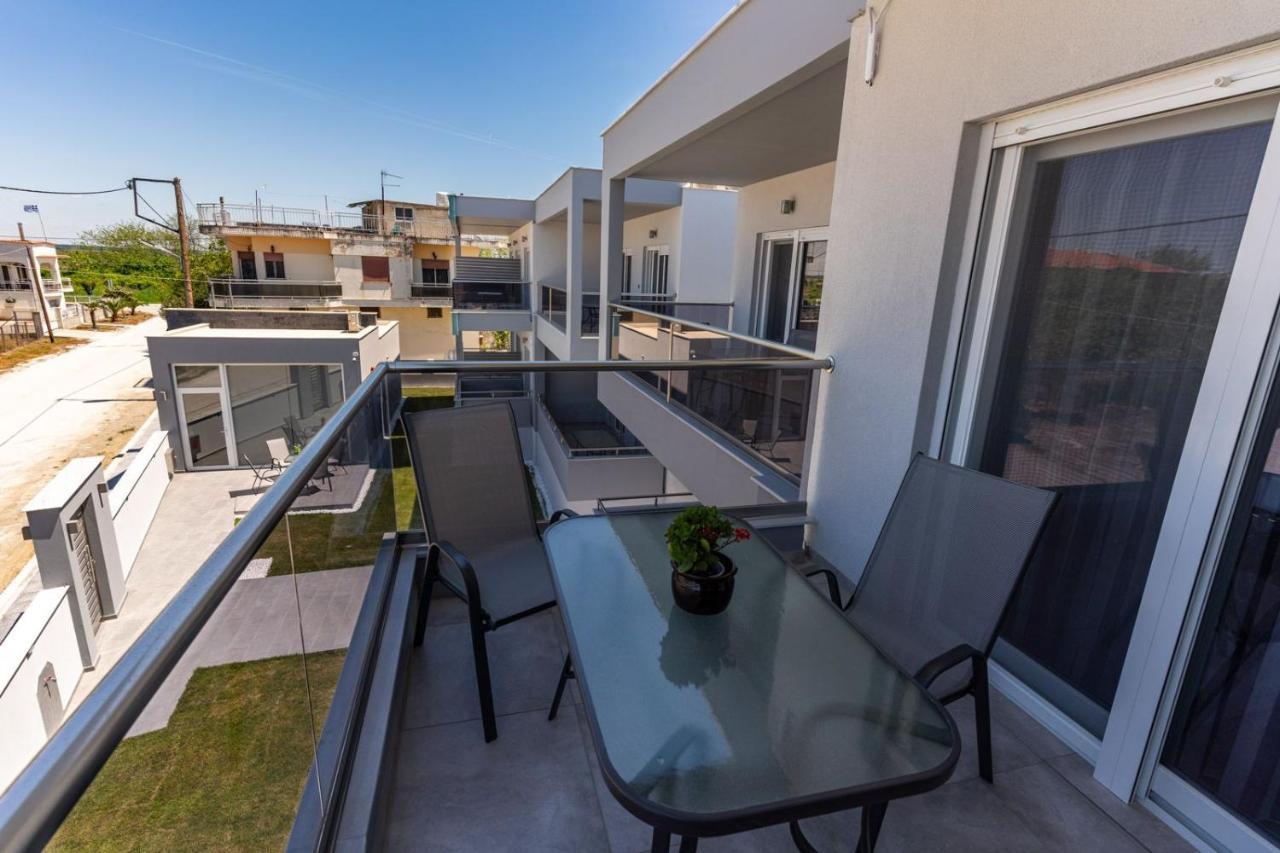 Aura Apartments Keramotí Buitenkant foto